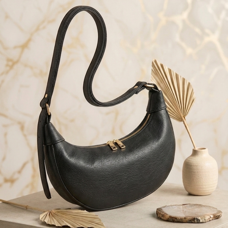 Semi-circle crossbody in black