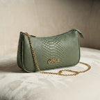 Shoulder purse in pista green